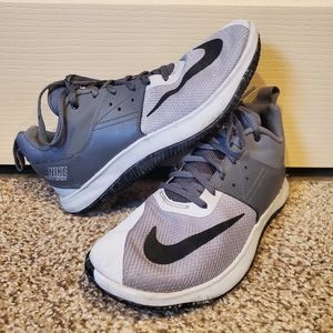 Nike Men's Fly By II Basketball Shoe